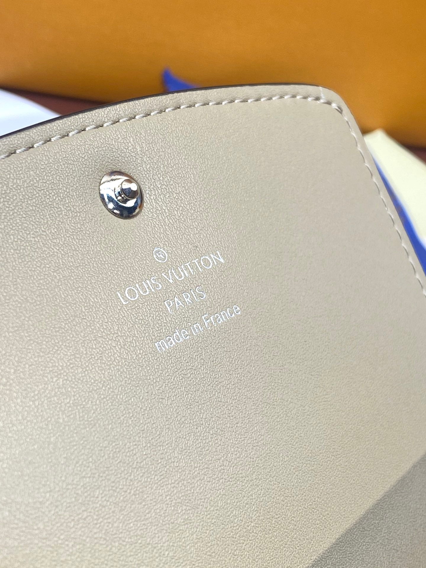 Compact Leather Wallet - M62542