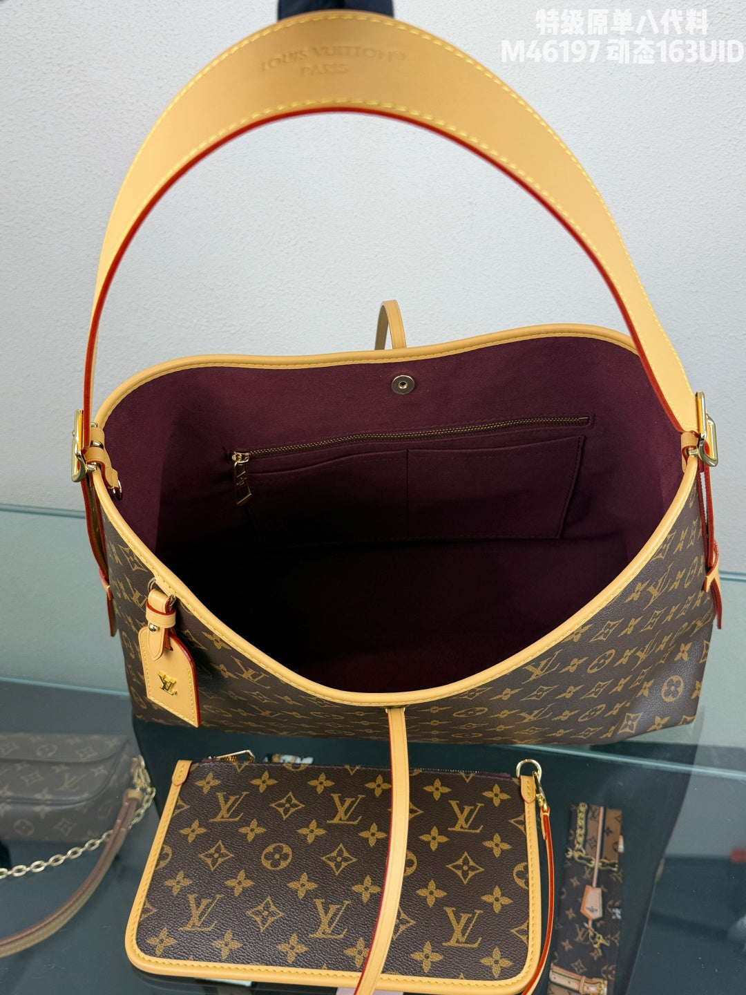 Everyday Shoulder Bag MM