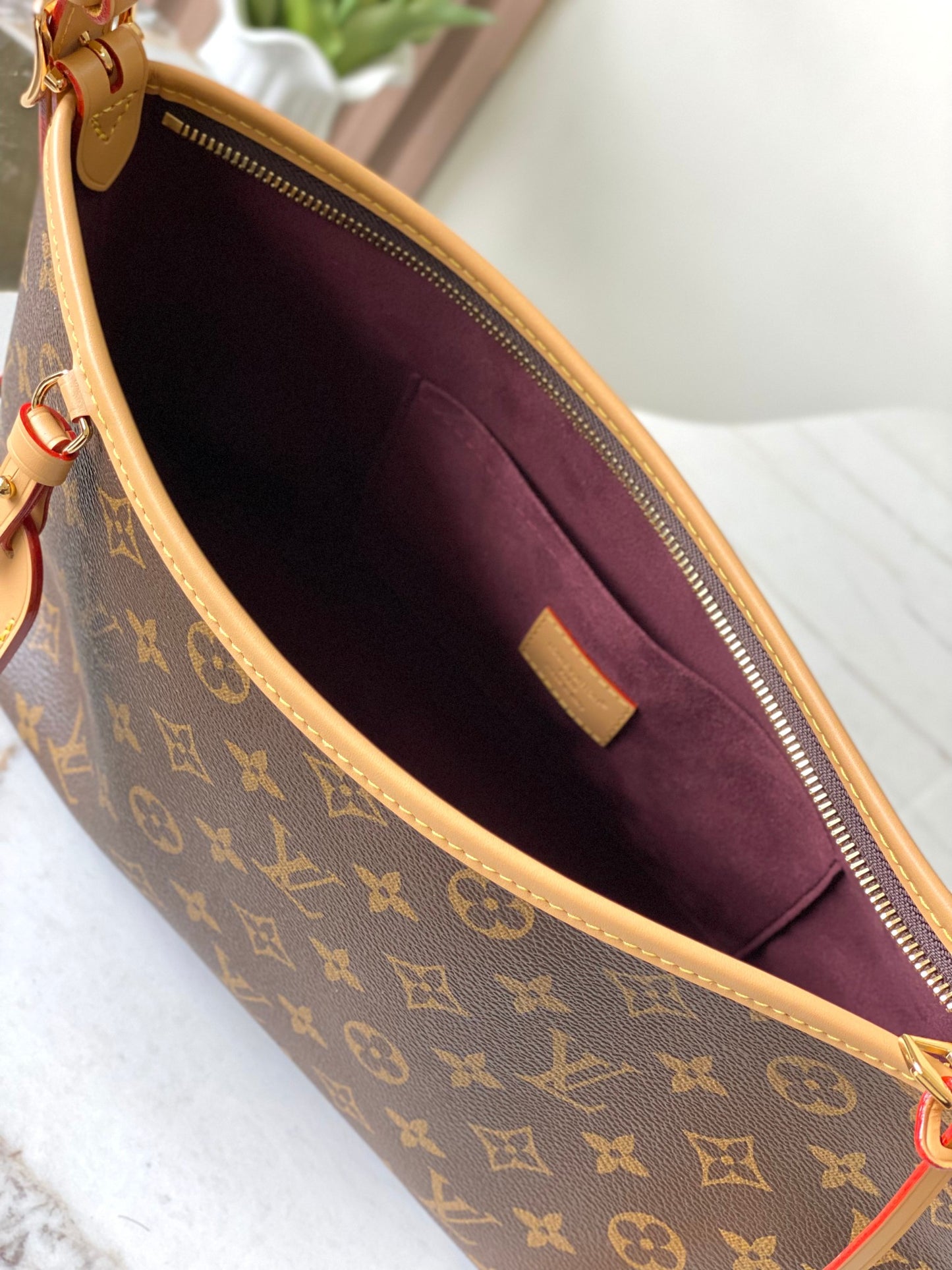 Everyday Shoulder Bag East West