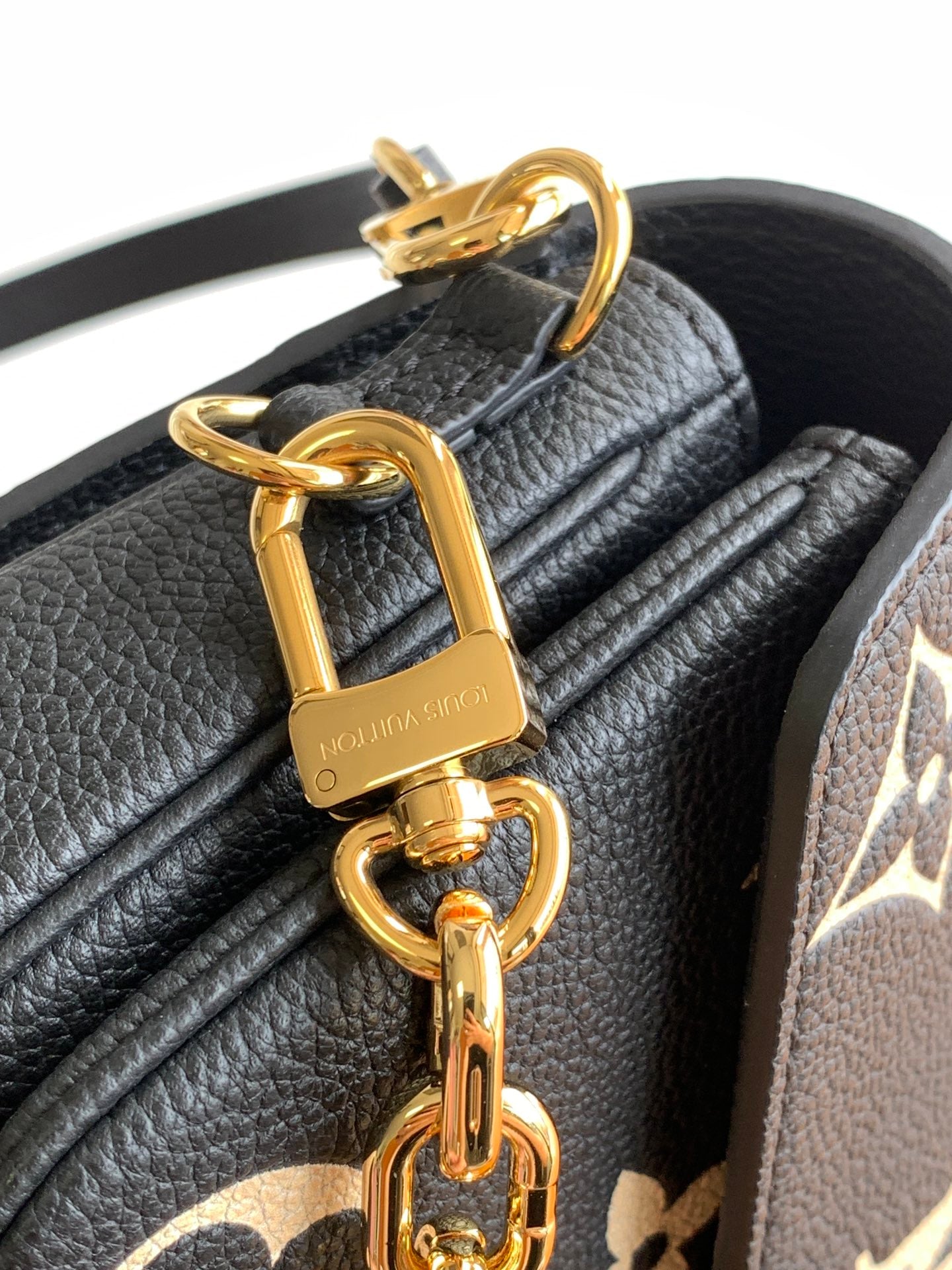 Compact Crossbody Satchel East West M46596