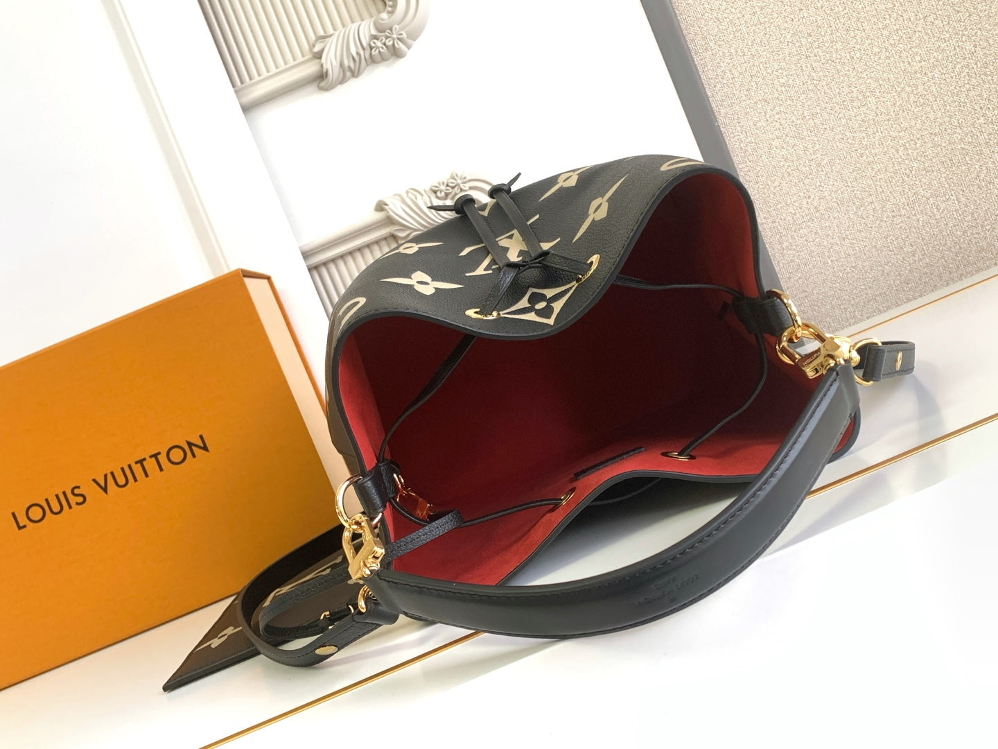 Bucket Bag MM M45497