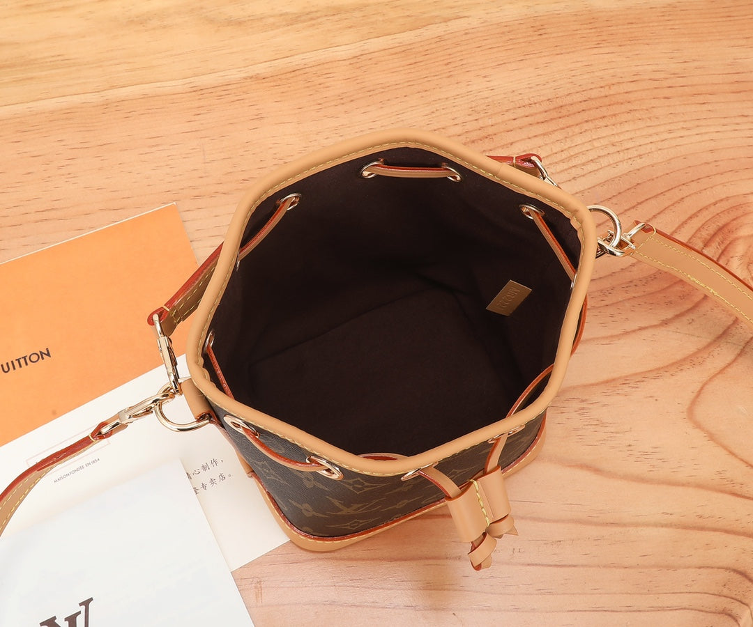 Bucket Bag Nano M81266