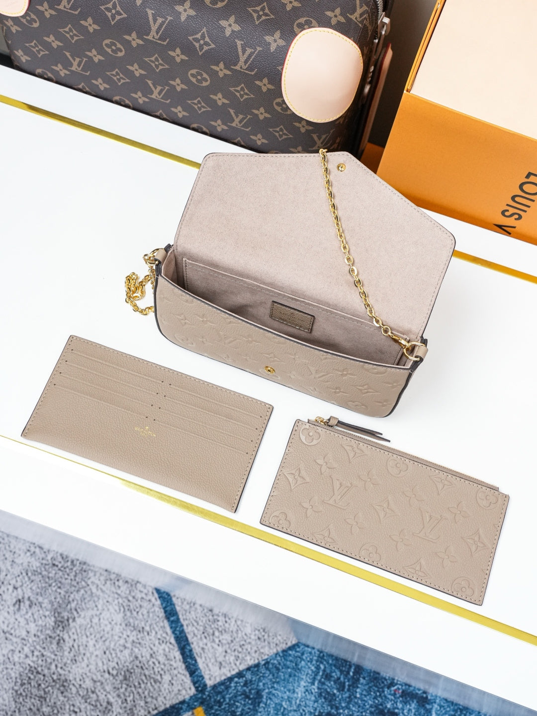 Wallet On Chain M82609