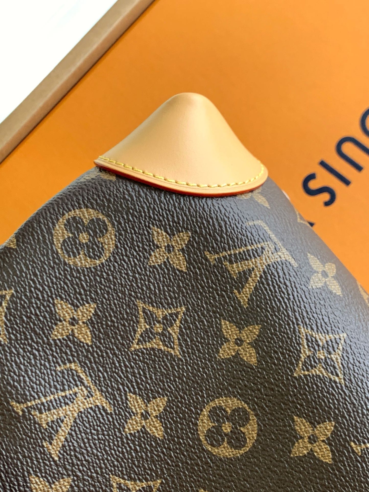 Large Structured Shoulder Bag M14473