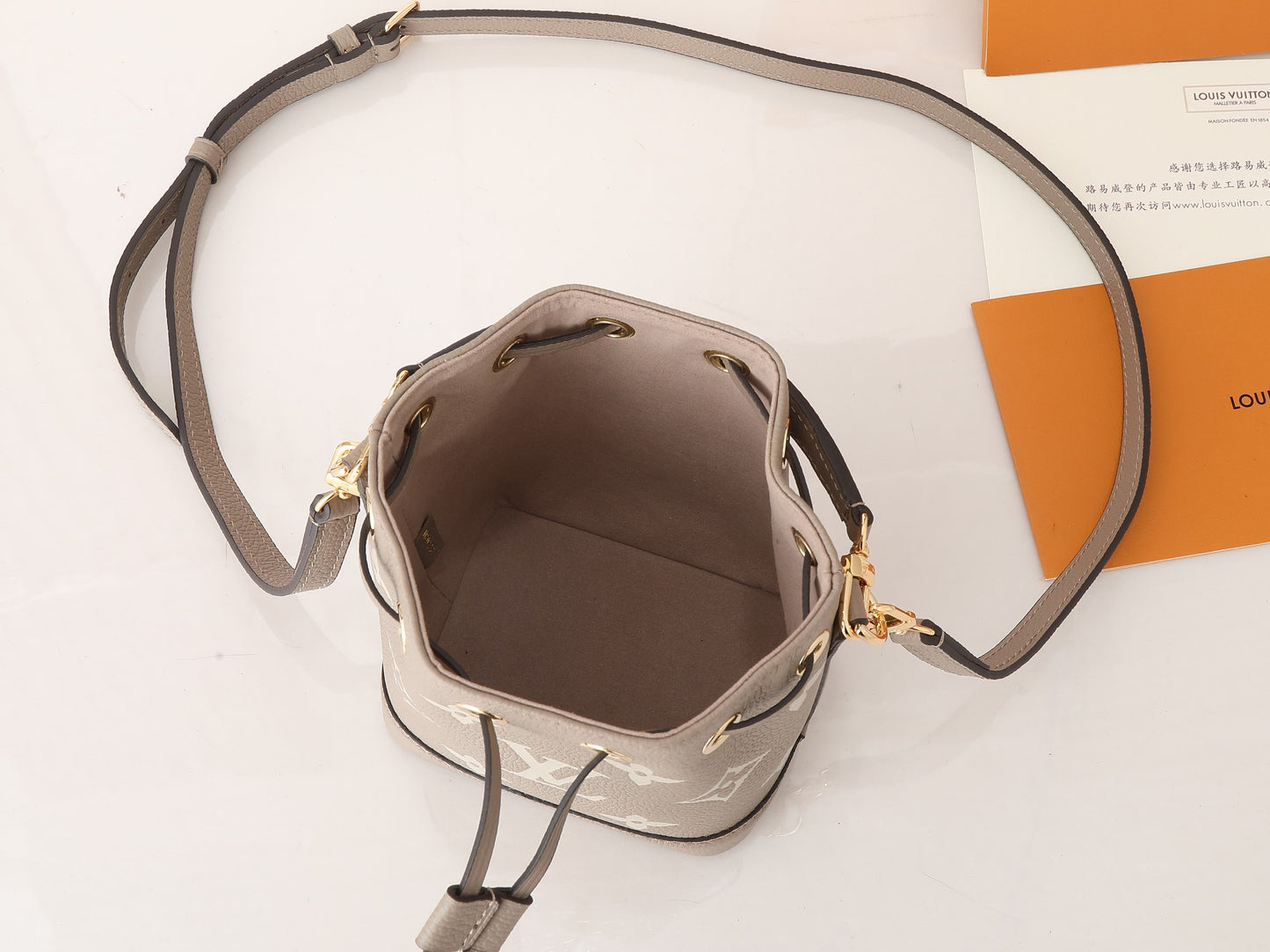 Bucket Bag Nano M46291