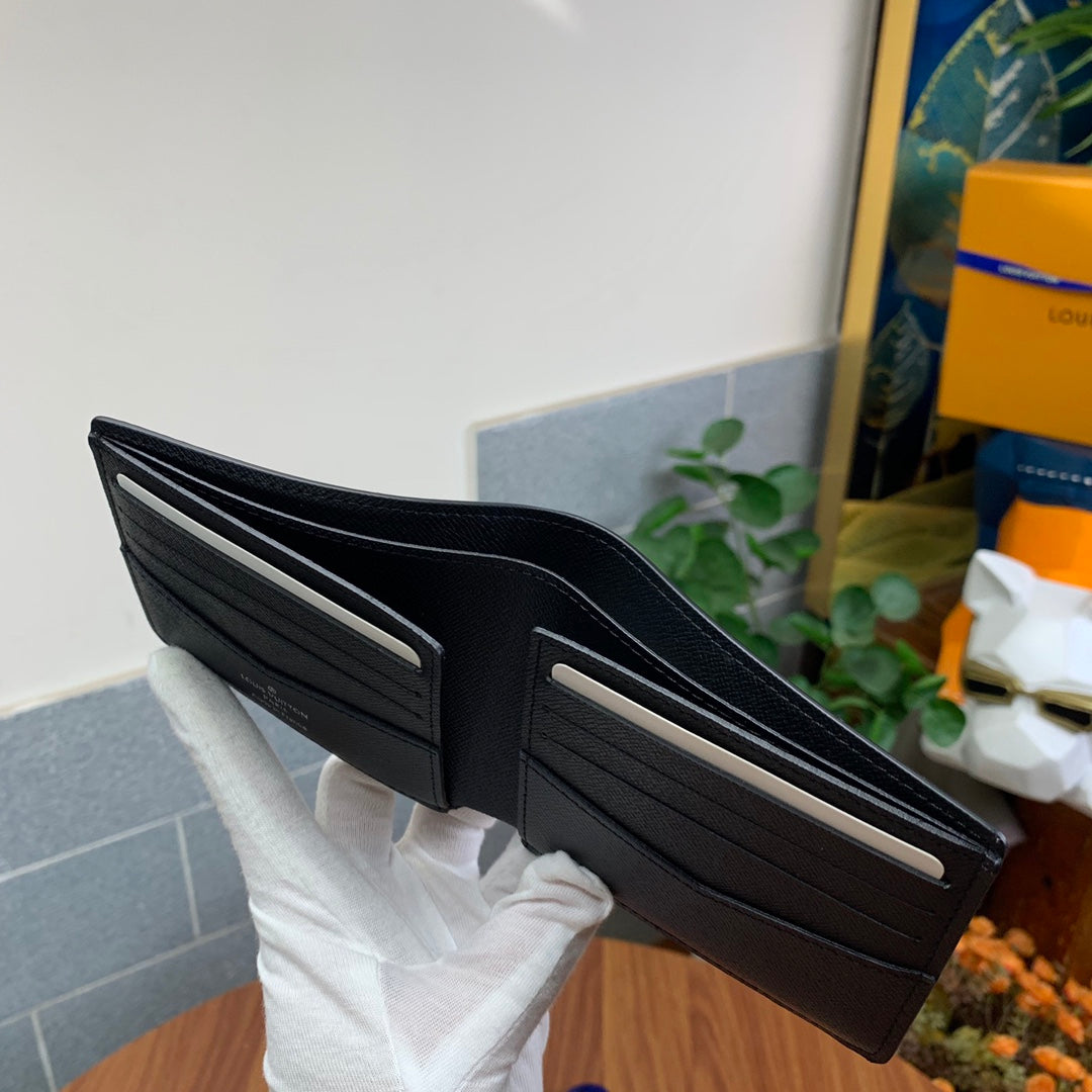 Slender Leather Wallet - M62294