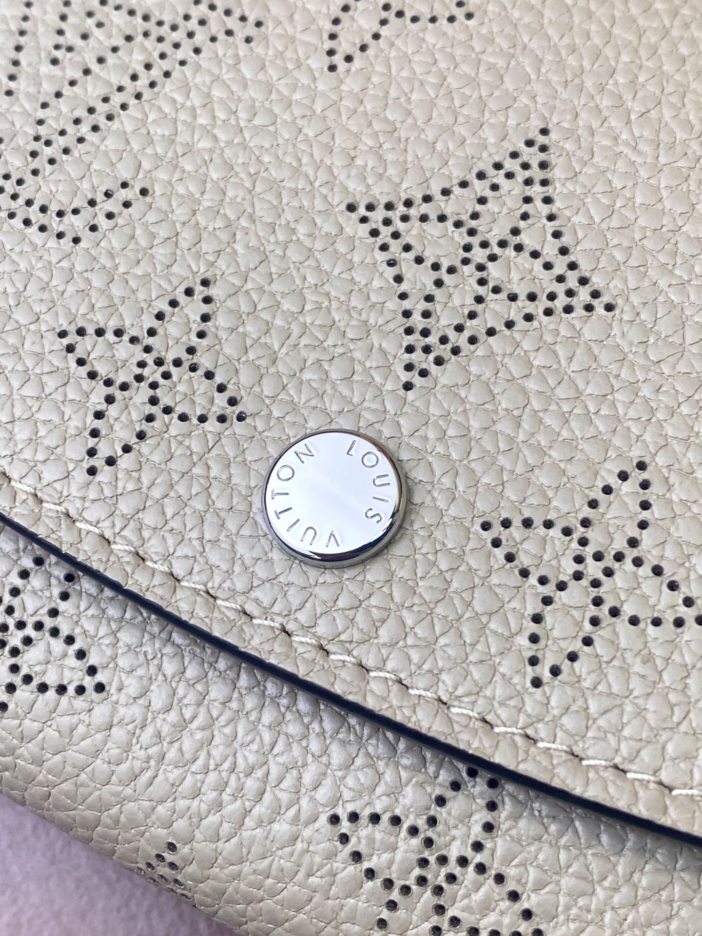 Compact Leather Wallet - M62542