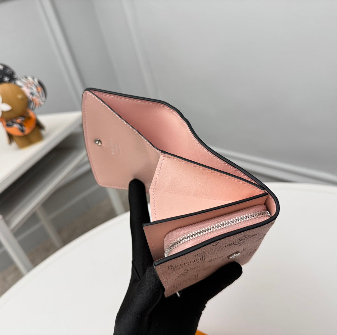 Compact Leather Wallet - M82757