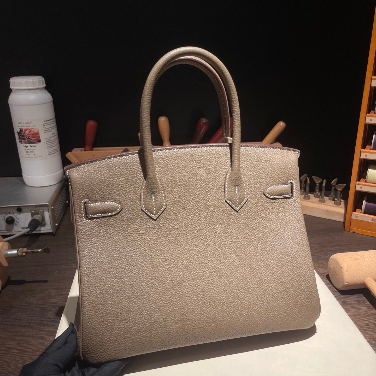 Handmade etoupe Togo leather top handle bag 30cm detail view 6