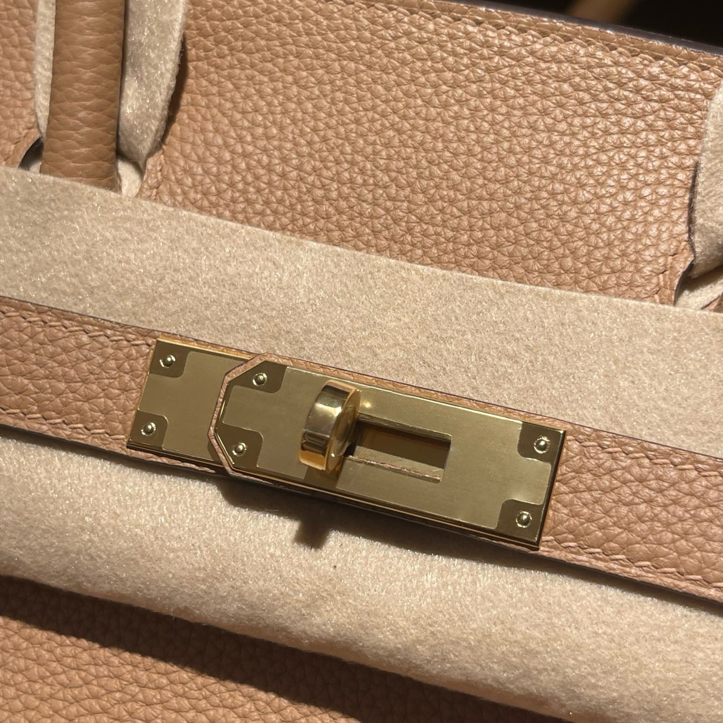 Handmade Milk Tea Togo leather top handle bag with gold hardware 30cm detail view 4