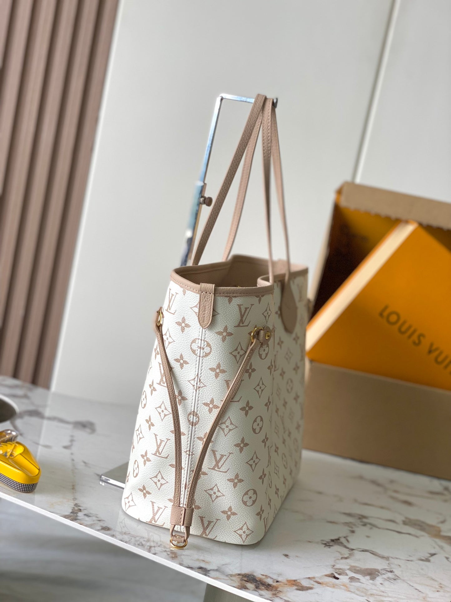Large Tote Bag MM Inside Out - M25665