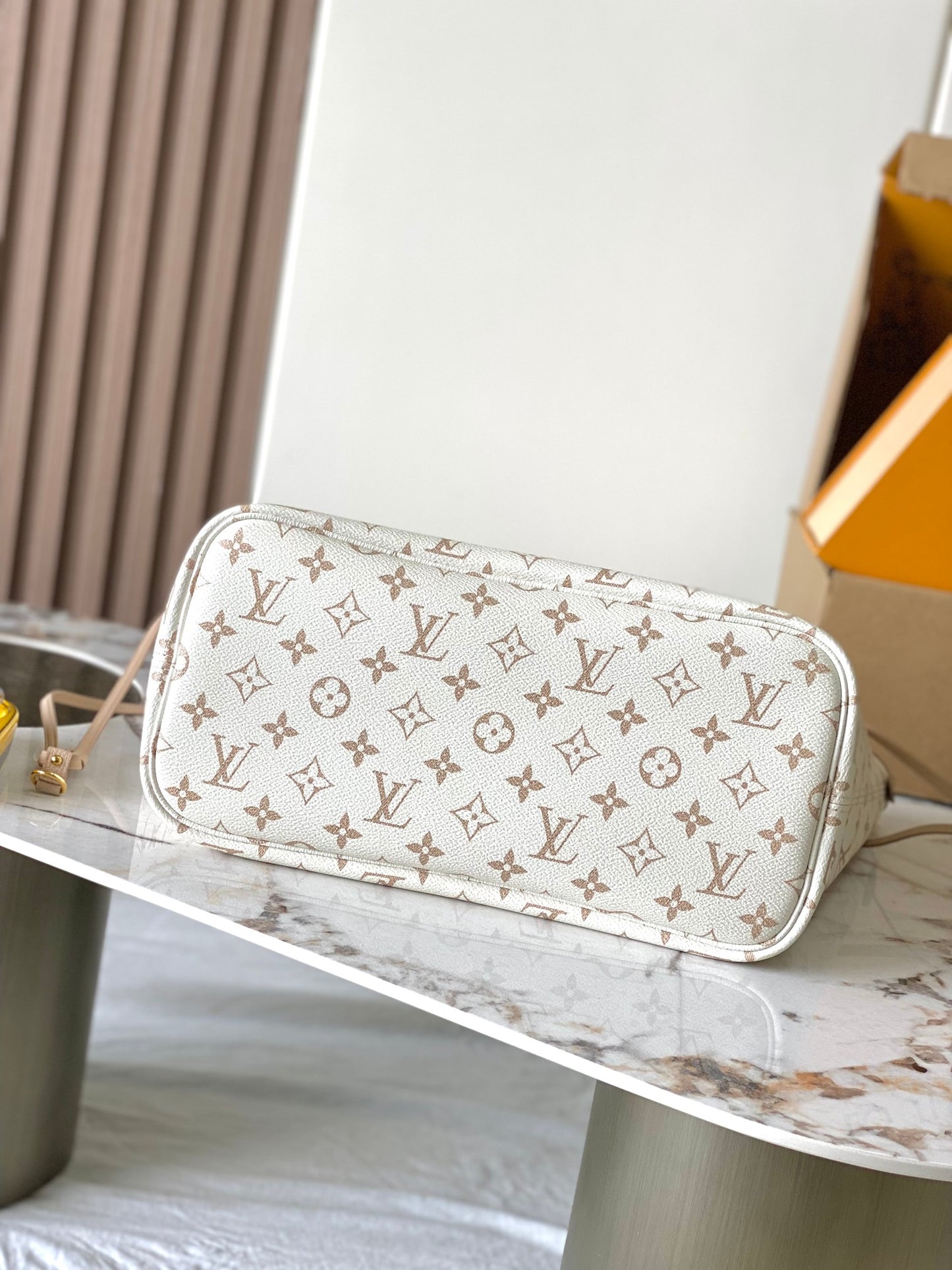 Large Tote Bag MM Inside Out - M25665