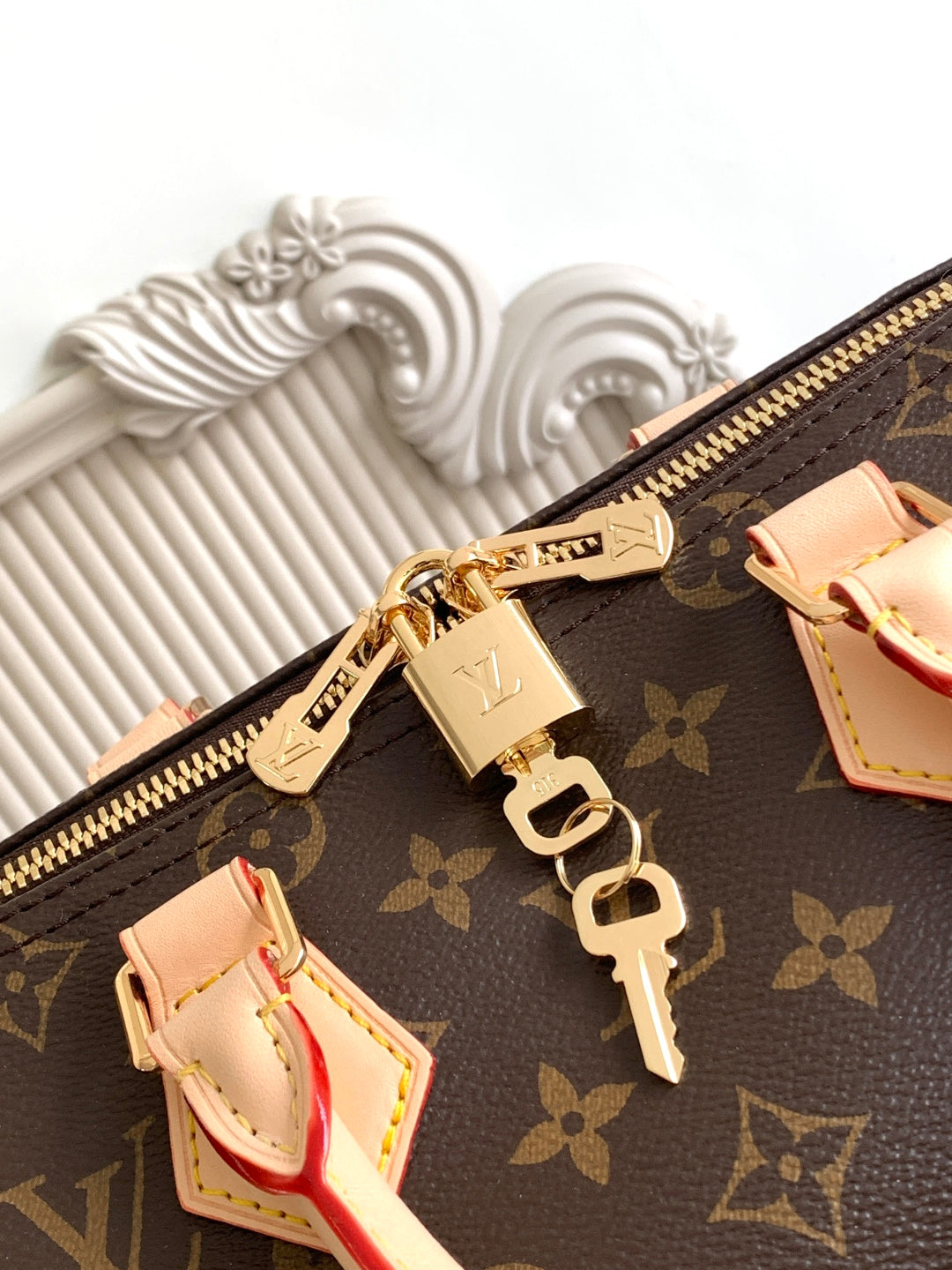 Boston Bag M46977
