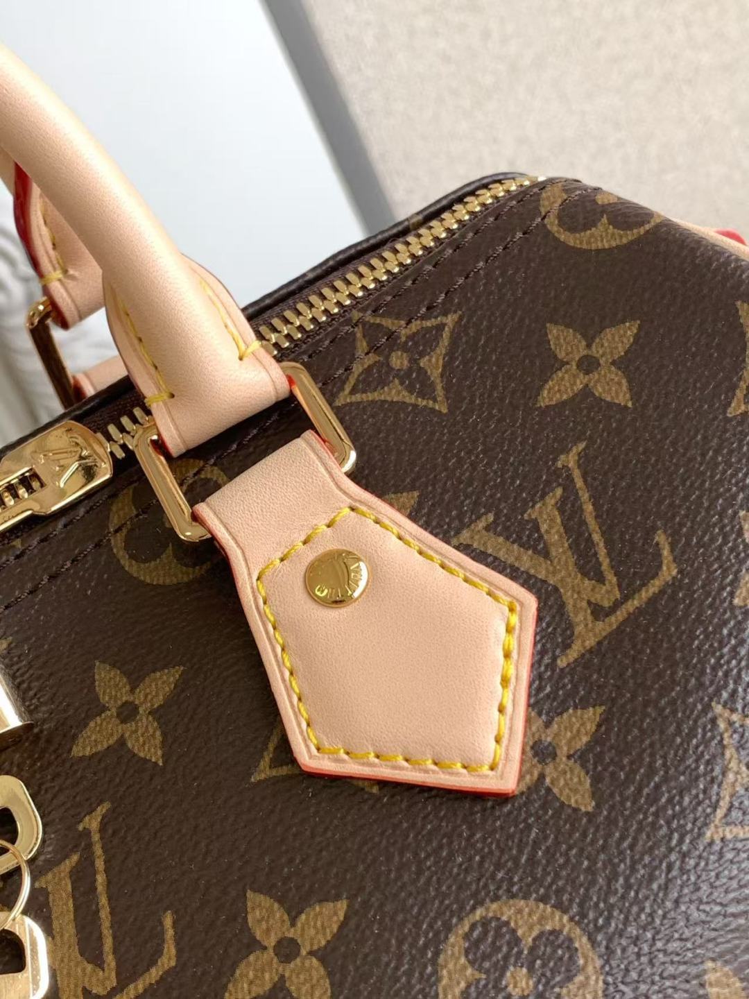 Boston Bag M46977