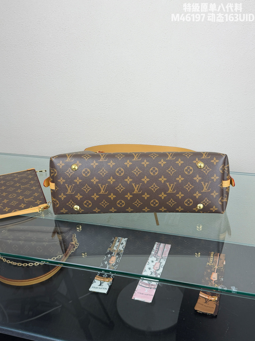 Everyday Shoulder Bag MM