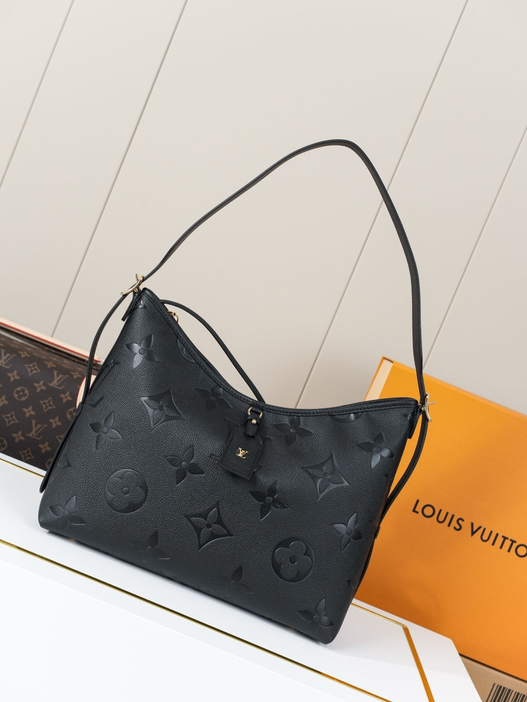 Everyday Shoulder Bag MM - Black