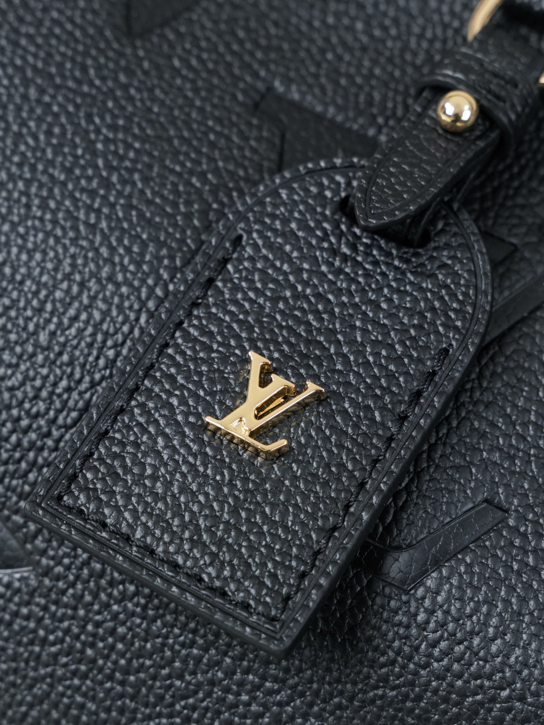 Everyday Shoulder Bag MM - Black