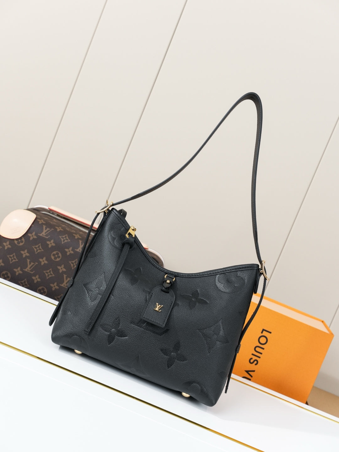 Everyday Shoulder Bag PM - Black