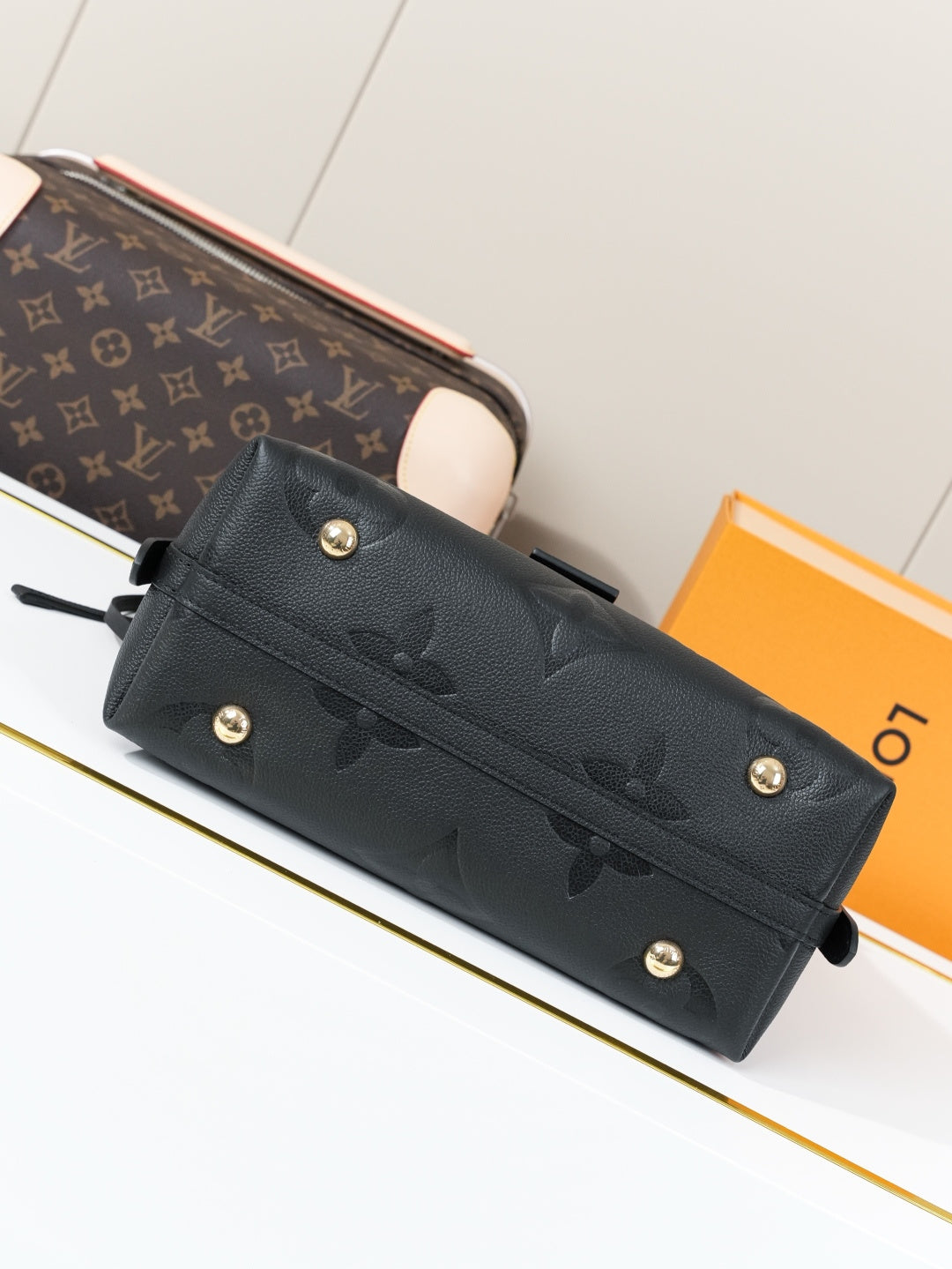 Everyday Shoulder Bag PM - Black