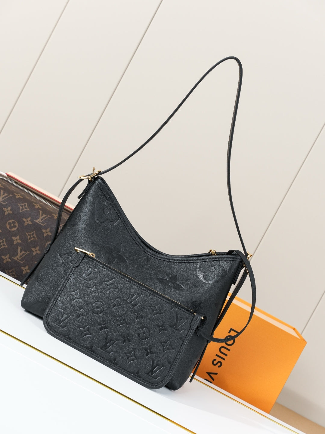 Everyday Shoulder Bag PM - Black
