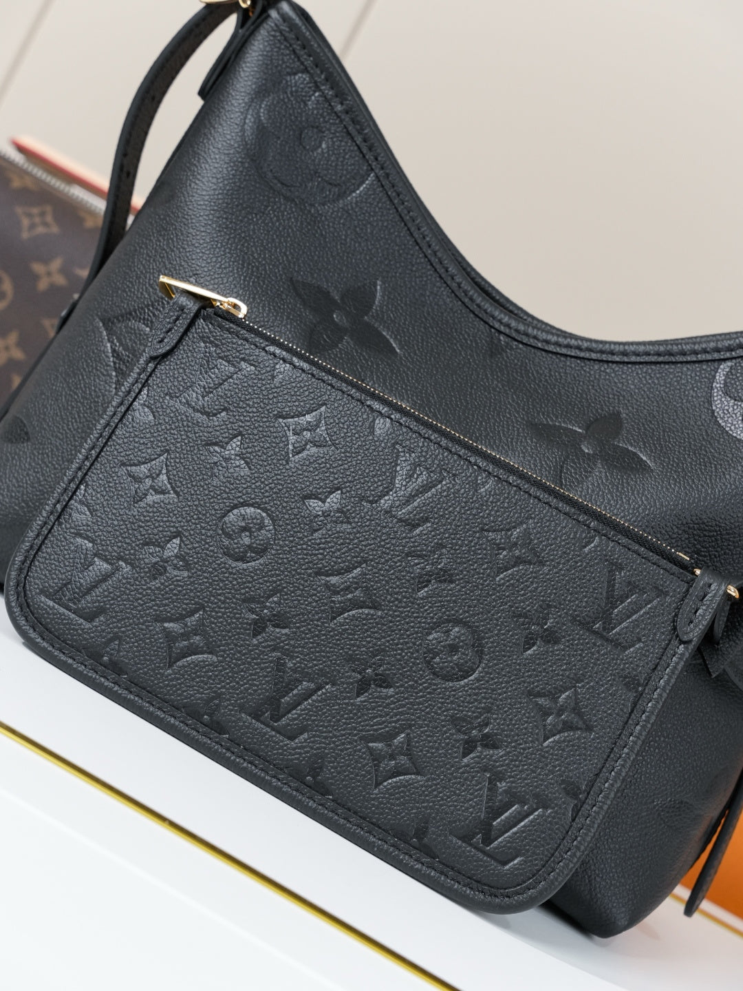 Everyday Shoulder Bag PM - Black