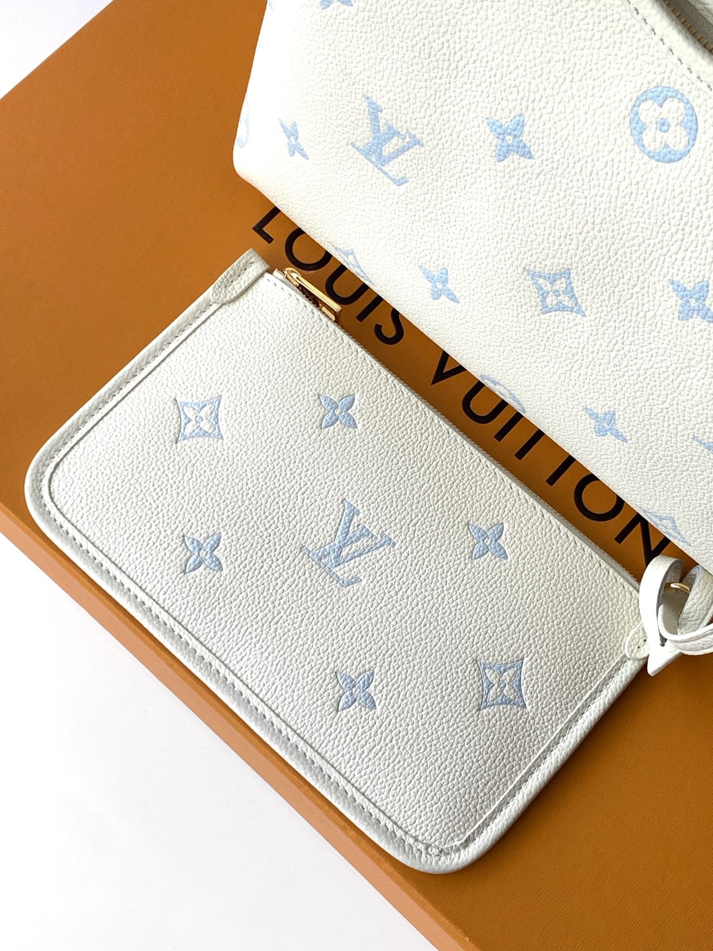 Everyday Shoulder Bag PM - Milky