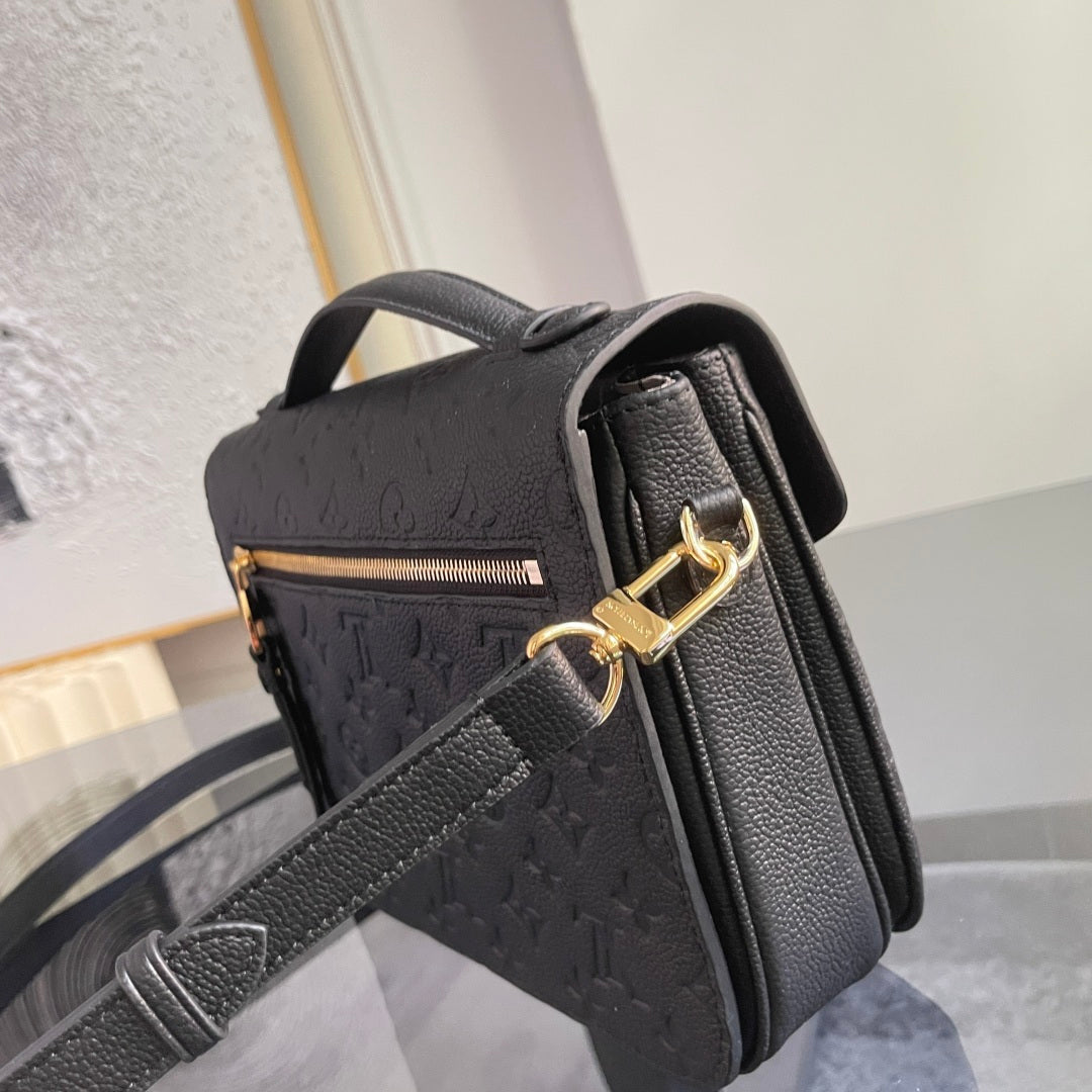 Compact Crossbody Satchel M41487