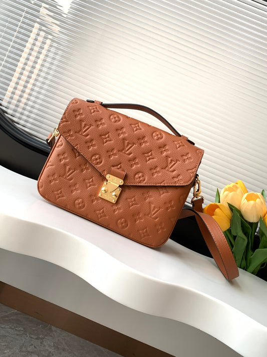 Compact Crossbody Satchel M12711