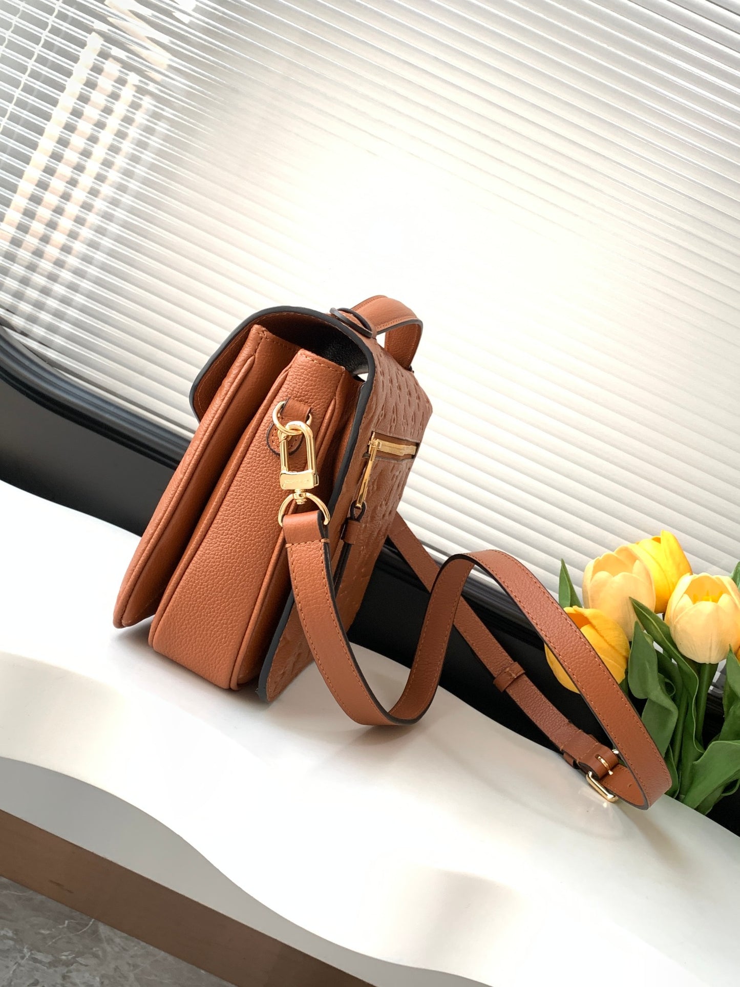 Compact Crossbody Satchel M12711