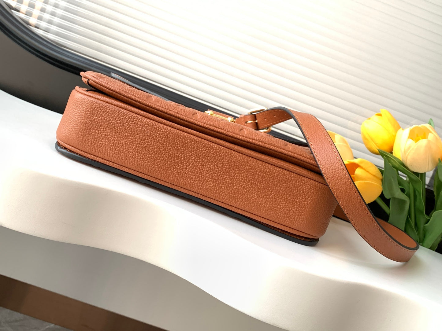 Compact Crossbody Satchel M12711