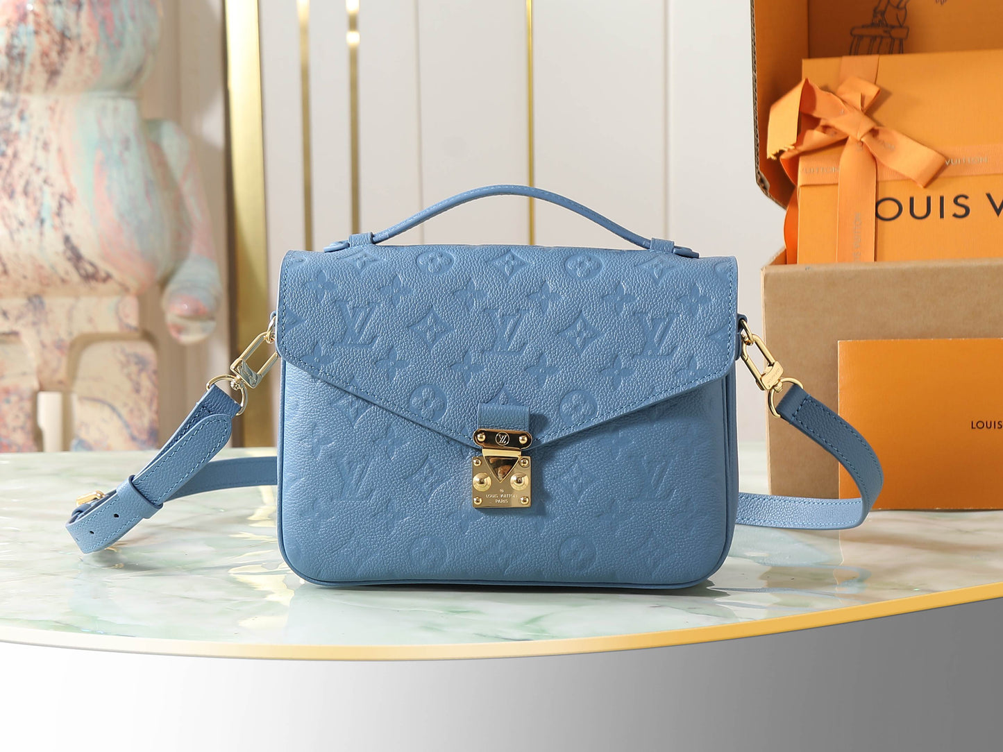 Compact Crossbody Satchel M27357