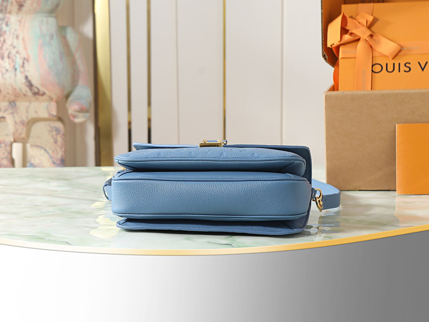 Compact Crossbody Satchel M27357