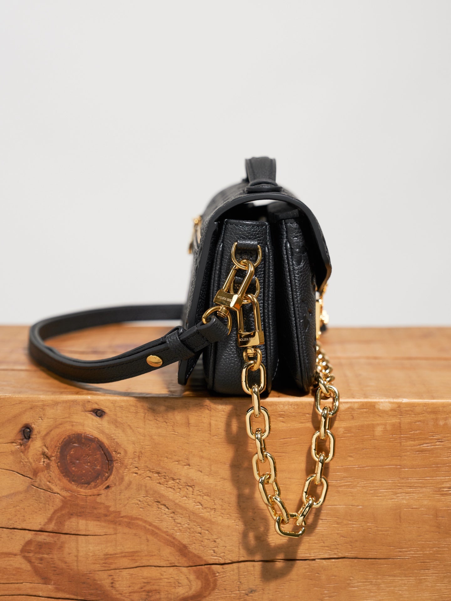 Compact Crossbody Satchel East West M46595