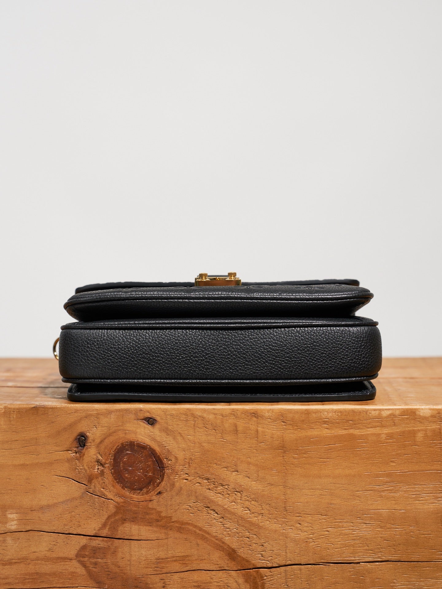 Compact Crossbody Satchel East West M46595