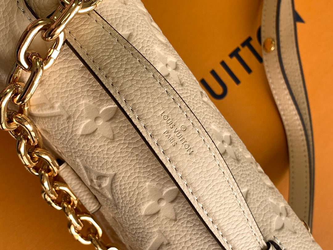 Compact Crossbody Satchel East West M22942