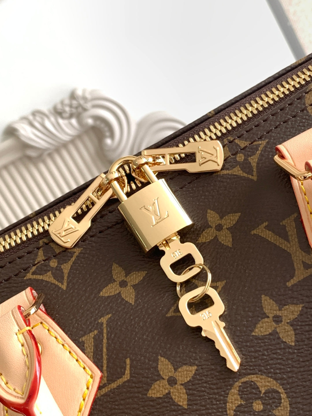 Boston Bag 30 M46980