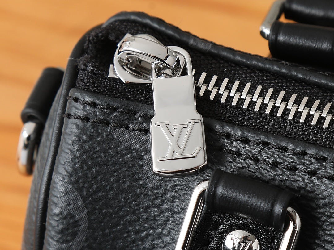Nano Boston Bag M26573