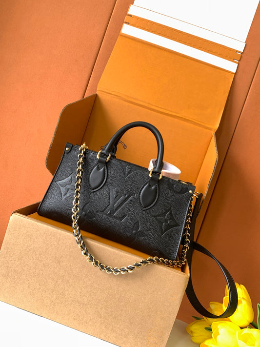 Structured Tote Bag East West M23640