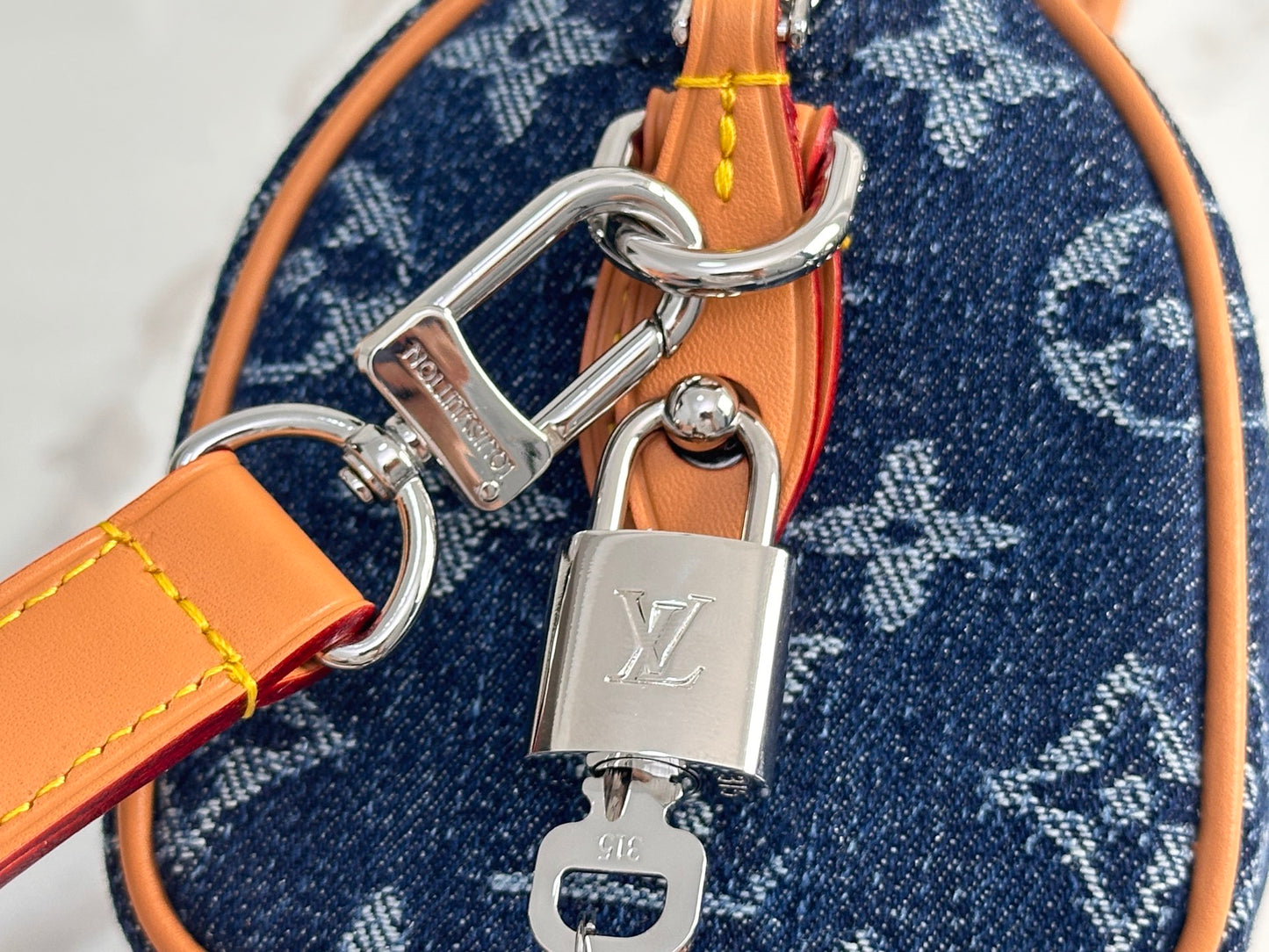 Boston Bag 18 M27557