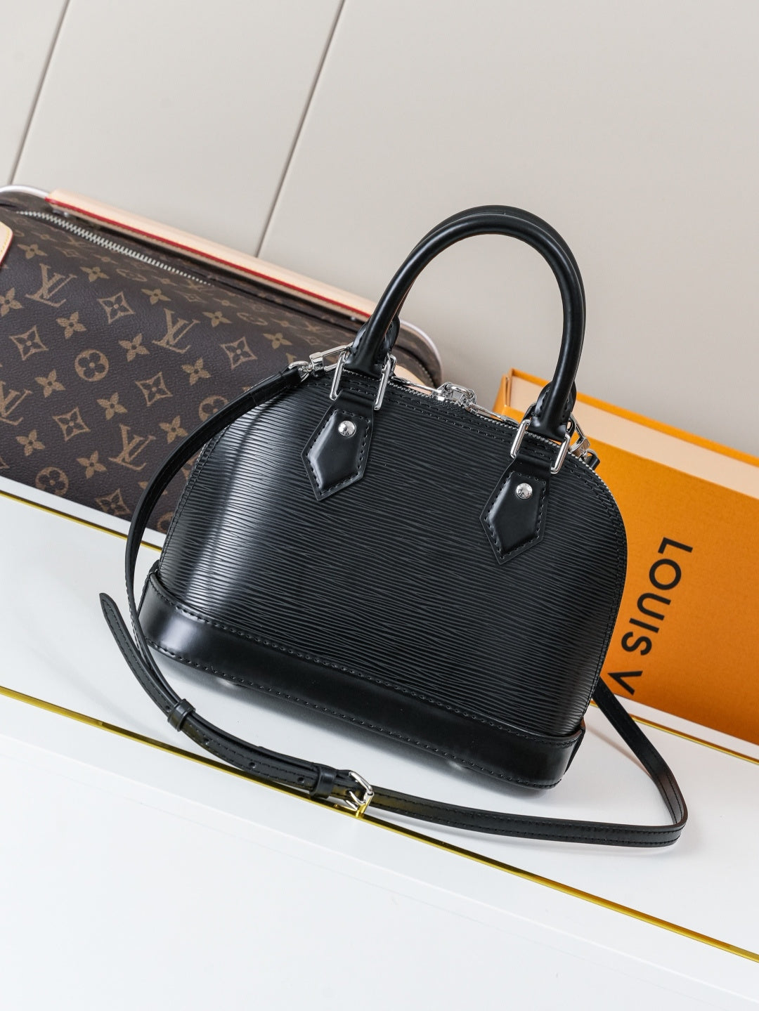 Dome Bag BB M24645