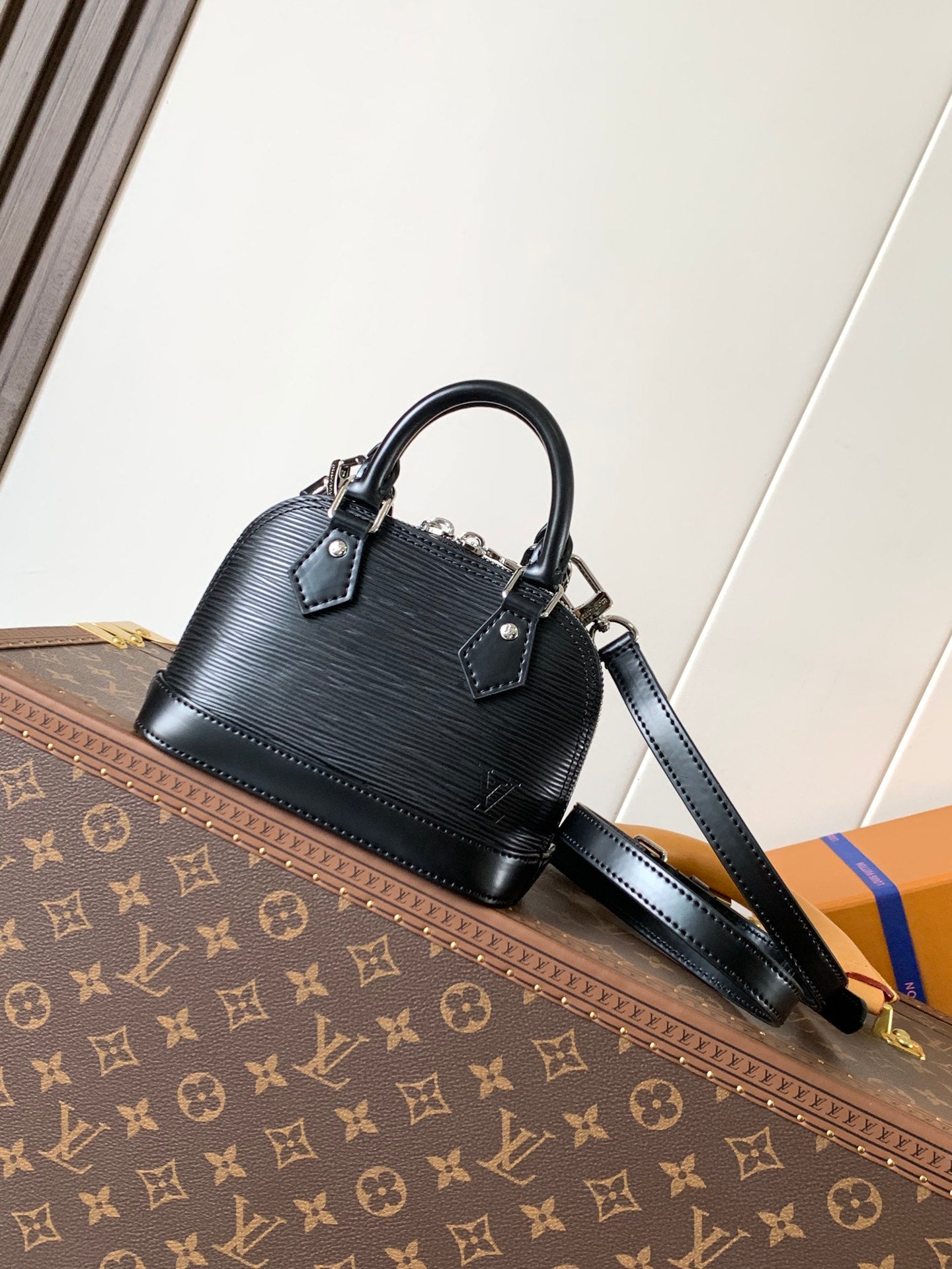 Dome Bag Nano M81945