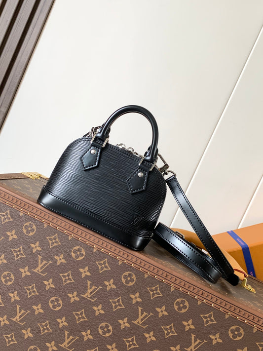 Dome Bag Nano M81945