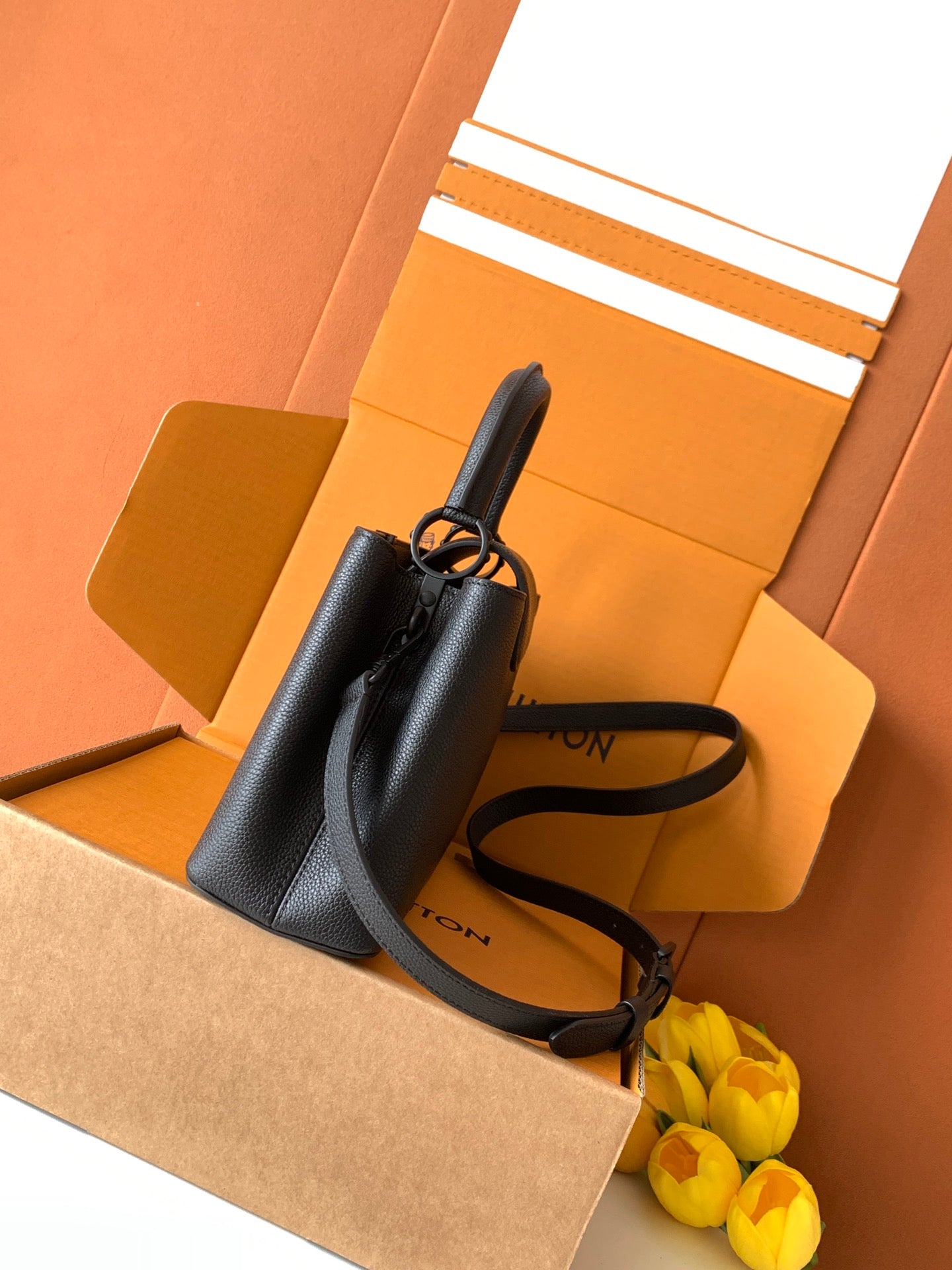 Top Handle Bag MM M23947