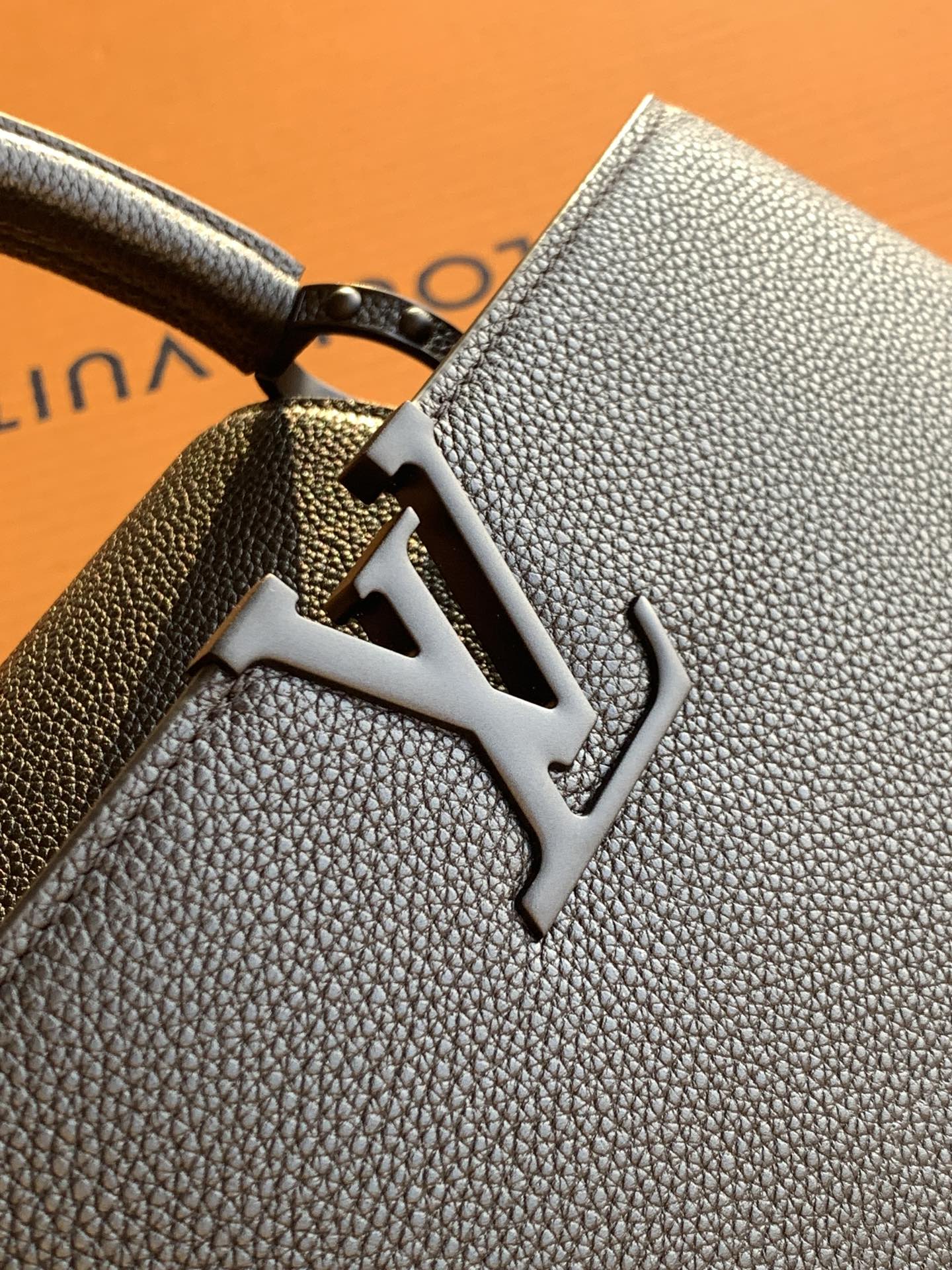 Top Handle Bag MM M23947