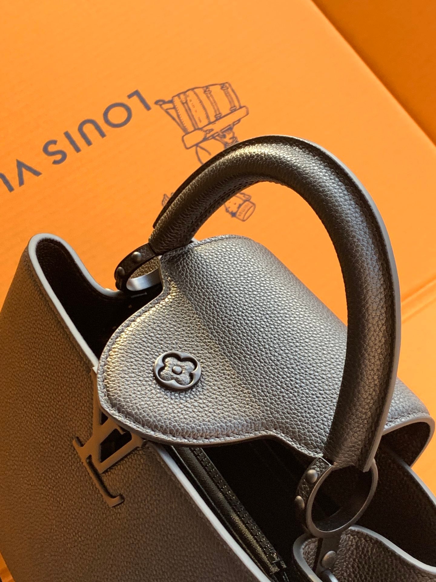 Top Handle Bag MM M23947