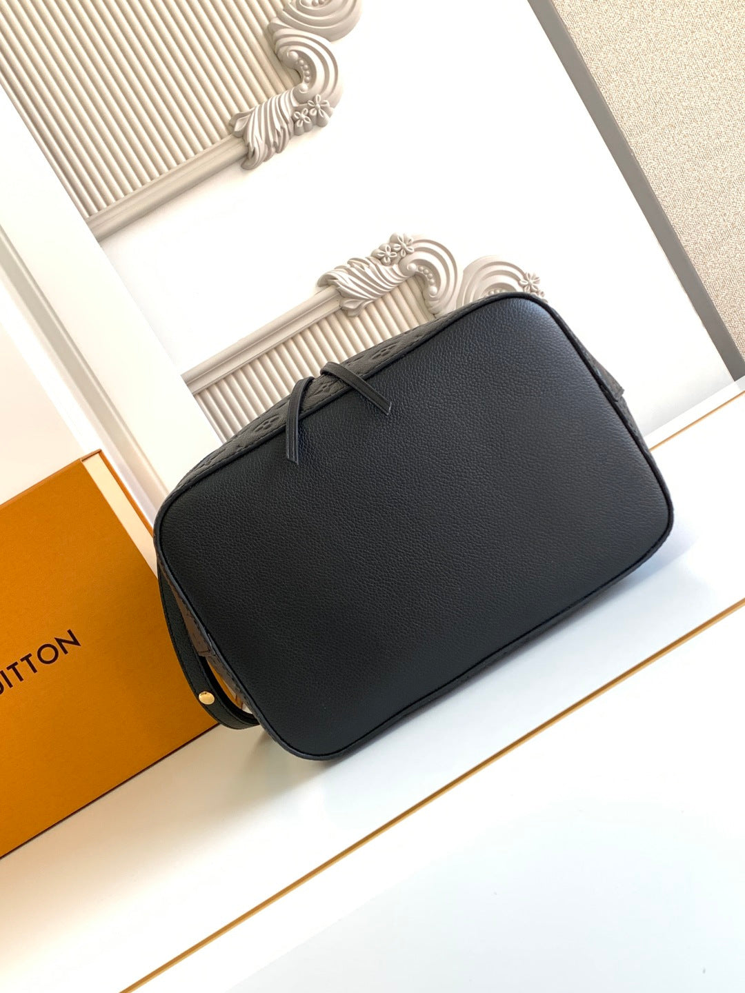 Bucket Bag MM M45256