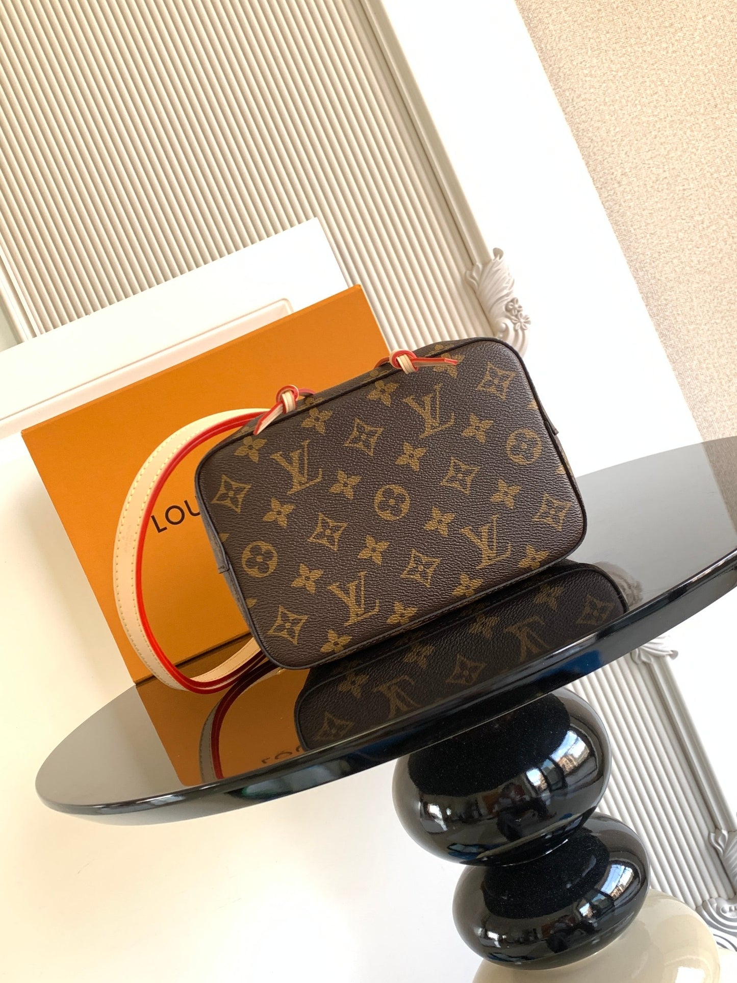 Bucket Bag BB M46581