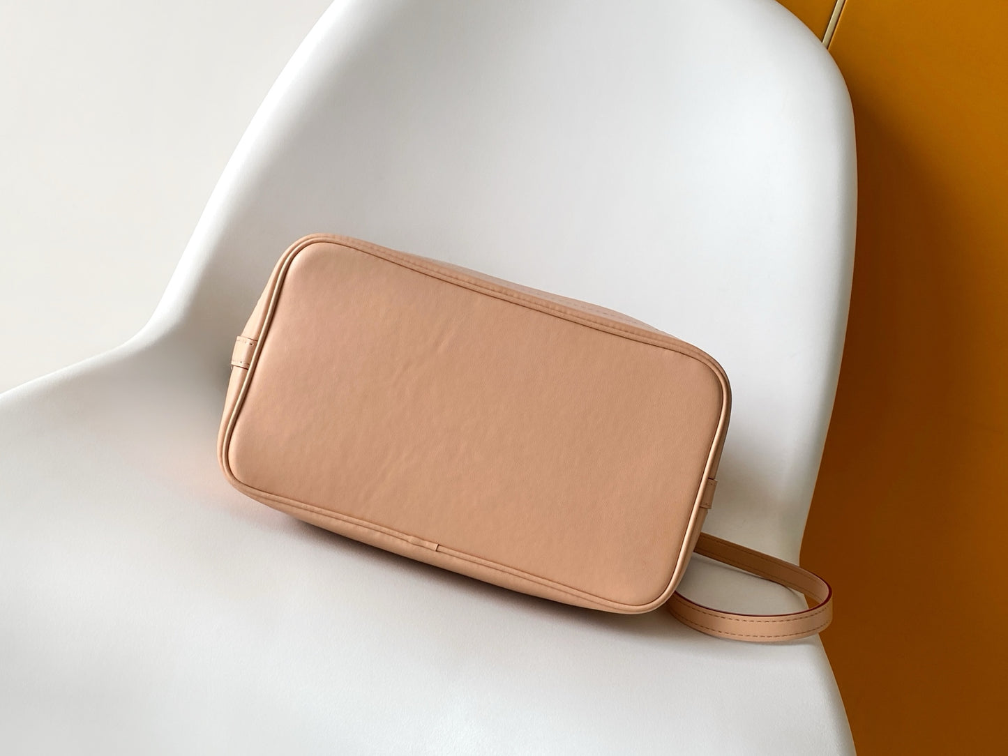 Bucket Bag M27389