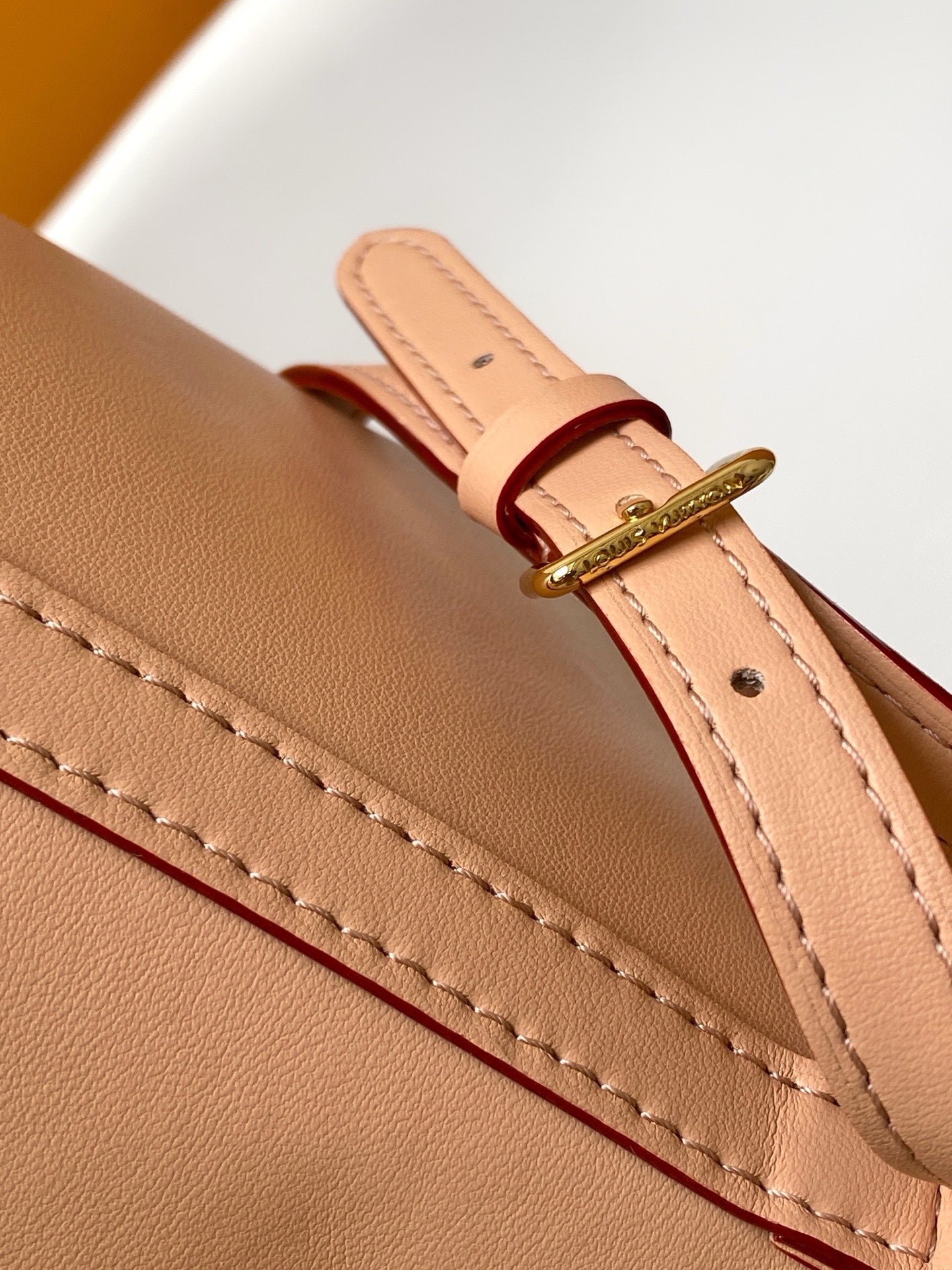 Bucket Bag M27389