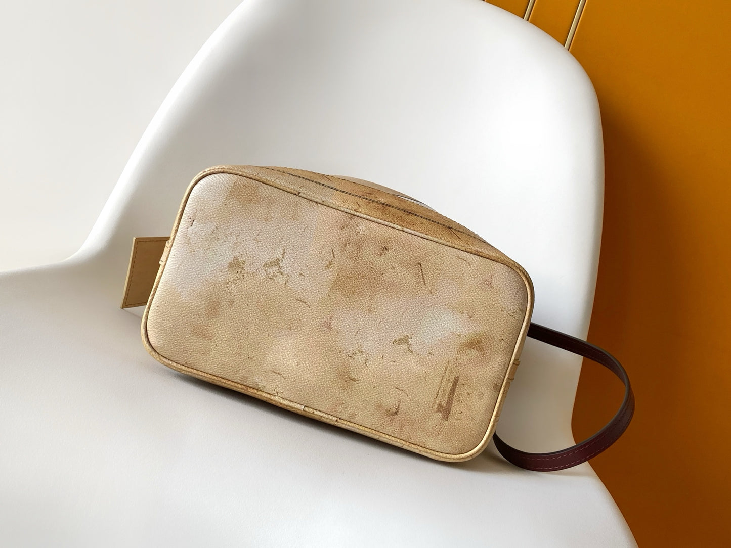 Bucket Bag M28147